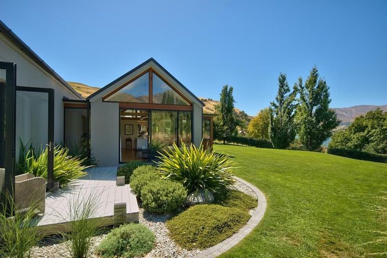 Photo of property in 8 Marshall Avenue, Lake Hayes, Queenstown, 9371