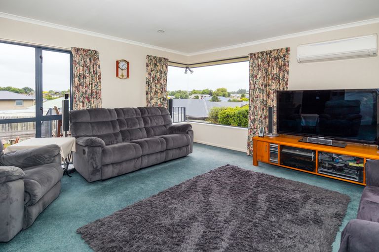 Photo of property in 70 Temple Crescent, Gleniti, Timaru, 7910