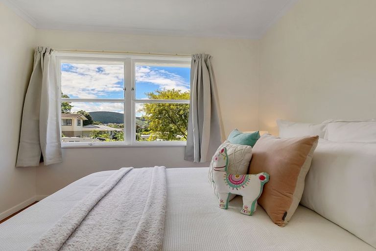 Photo of property in 15 Forglen Place, Tawa, Wellington, 5028