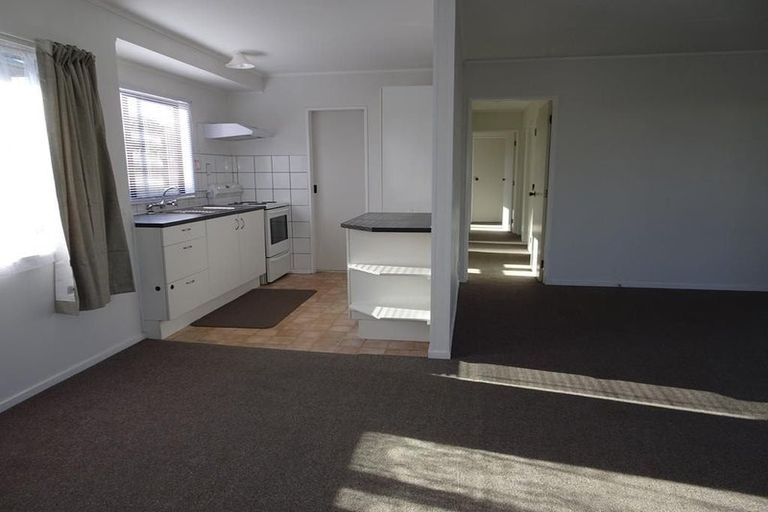 Photo of property in 114 Duchess Crescent, Mayfair, Hastings, 4122