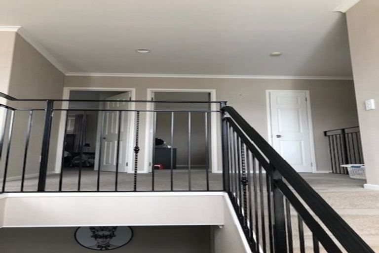 Photo of property in 10 Beros Place, Flat Bush, Auckland, 2016