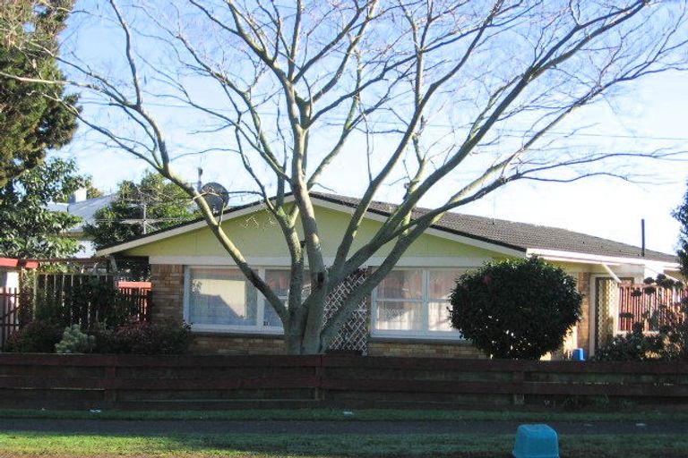 Photo of property in 1/40 Clevedon Road, Papakura, 2110