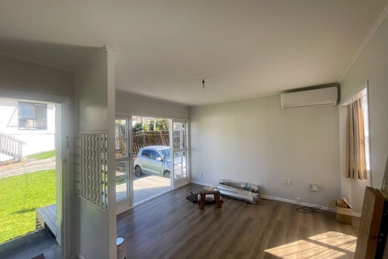 Photo of property in 23 Tomo Street, New Lynn, Auckland, 0600