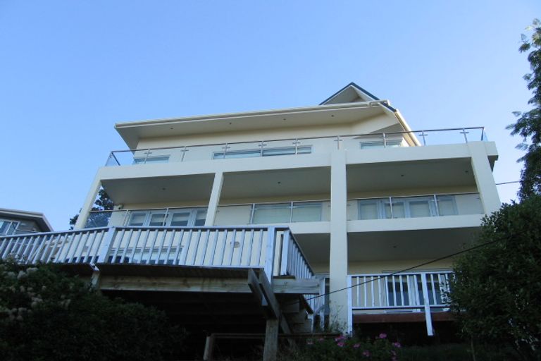 Photo of property in 11 Robieson Street, Roseneath, Wellington, 6011