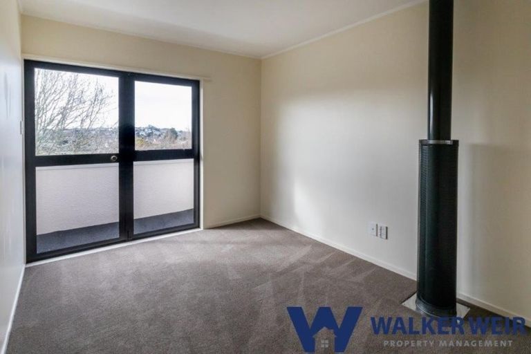 Photo of property in 2/2 Elwood Place, Ellerslie, Auckland, 1051