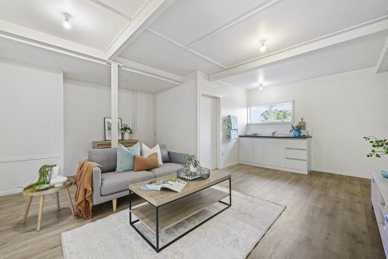 Photo of property in 31 Cameron Road, Waiuku, 2681