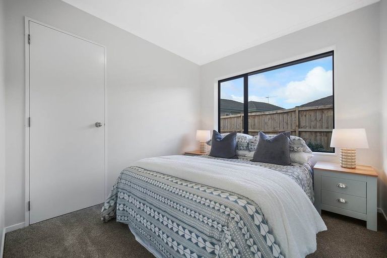 Photo of property in 323 Mahia Road, Weymouth, Auckland, 2103