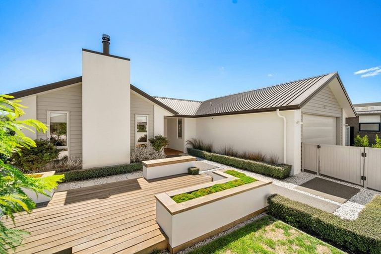 Photo of property in 7 Sarcodia Place, Papamoa Beach, Papamoa, 3118