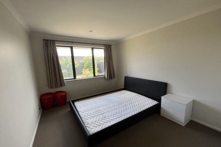 Photo of property in 8 Handley Crescent, Wigram, Christchurch, 8042