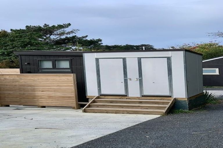 Photo of property in 2 Rimu Road, Stanmore Bay, Whangaparaoa, 0932