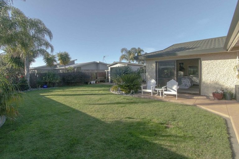 Photo of property in 18 Bishops Close, Greenmeadows, Napier, 4112