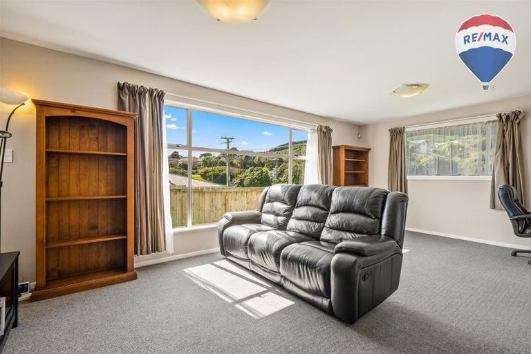 Photo of property in 41 Ranui Terrace, Tawa, Wellington, 5028