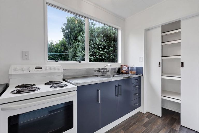 Photo of property in 2/18 Culzean Grove, Bell Block, New Plymouth, 4312