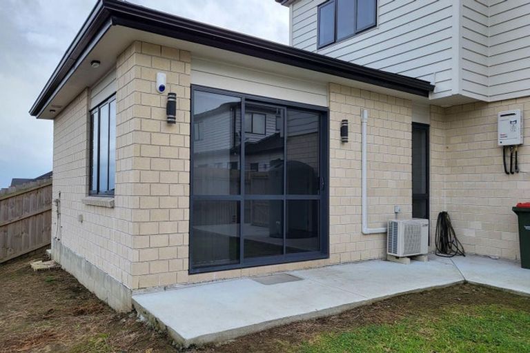 Photo of property in 37 Nola Dawn Avenue, Papakura, 2110