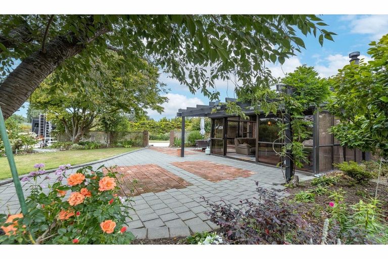 Photo of property in 37 Chinnerys Road, Woodend, 7610