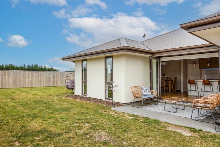 Photo of property in 13 Merino Crescent, Amberley, 7410