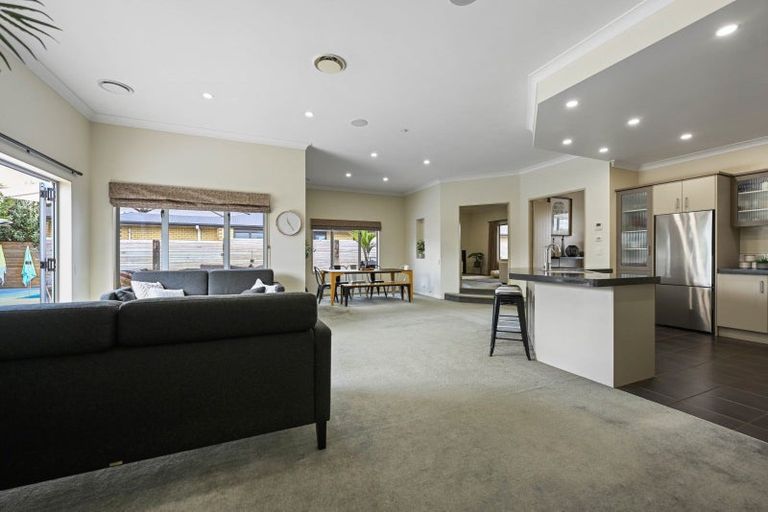 Photo of property in 94 Rototuna Road, Rototuna, Hamilton, 3210