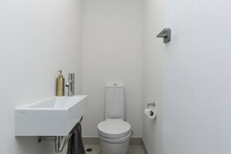 Photo of property in Bellagio Apartments, 10e/39 Taranaki Street, Te Aro, Wellington, 6011
