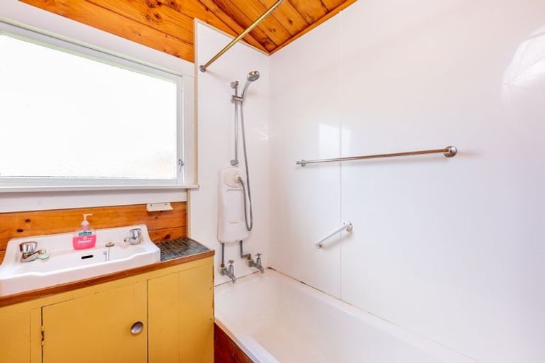 Photo of property in 24 Koutu Beach Road, Opononi, Kaikohe, 0473