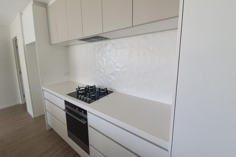 Photo of property in 2 Western Rise, Hurworth, New Plymouth, 4310