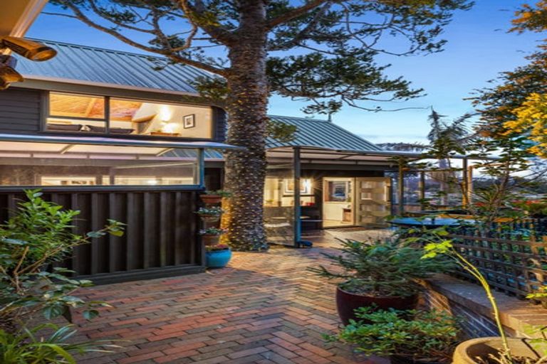 Photo of property in 45 Hillcrest Road, Hatfields Beach, Orewa, 0931