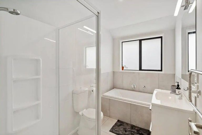 Photo of property in 1 Komata Crescent, Papamoa Beach, Papamoa, 3118