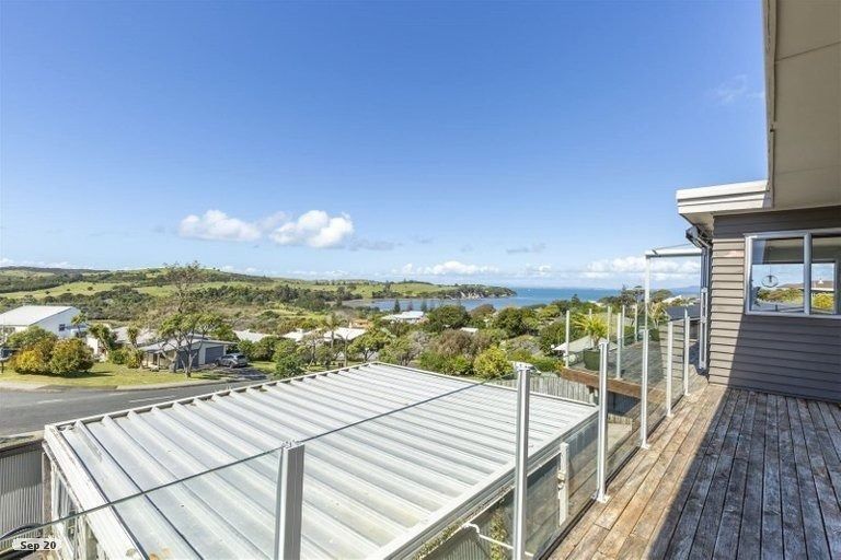 Photo of property in 9 Everard Avenue, Army Bay, Whangaparaoa, 0930
