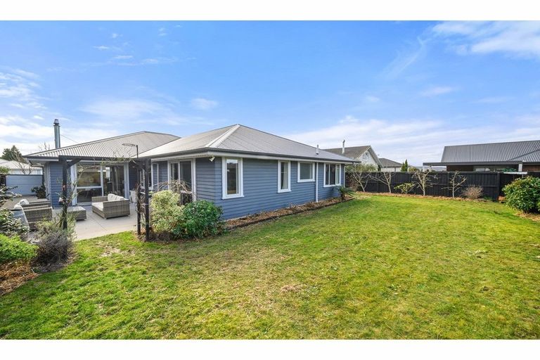 Photo of property in 4 Franklin Drive, Rangiora, 7400
