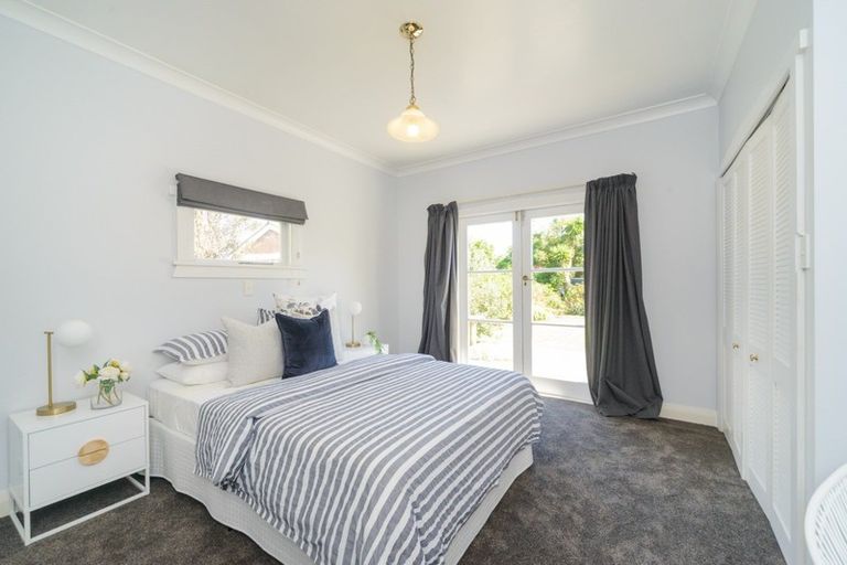 Photo of property in 35 Florence Avenue, Palmerston North, 4414