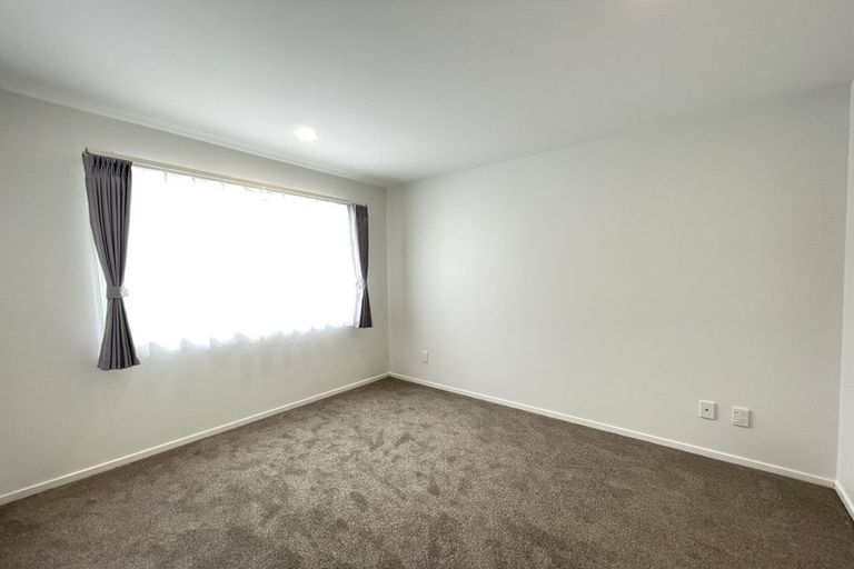 Photo of property in 13b Stott Avenue, Birkdale, Auckland, 0626