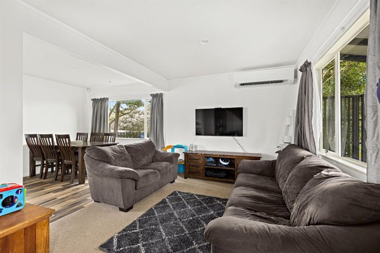 Photo of property in 53a Springs Road, Parakai, 0830