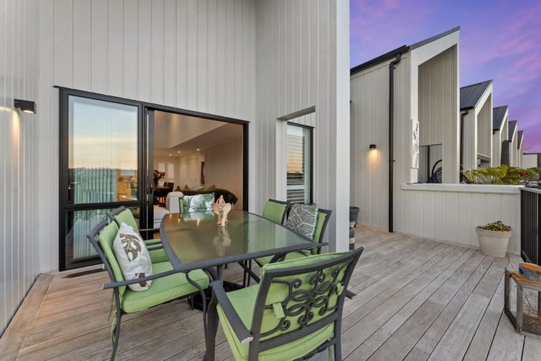 Photo of property in 22 Catalina Bay Drive, Hobsonville, Auckland, 0616