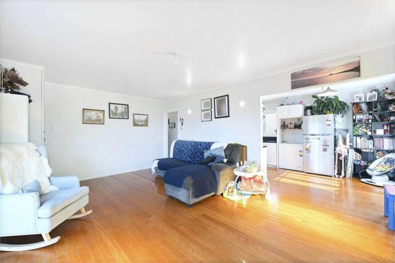 Photo of property in 23 Bedford Street, Te Atatu South, Auckland, 0610