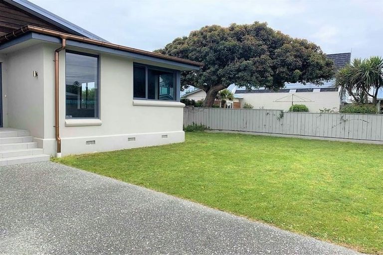 Photo of property in 62 Steyne Avenue, Plimmerton, Porirua, 5026