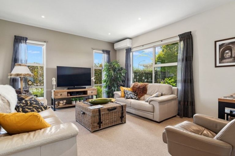 Photo of property in 20 Saint Pauls Drive, Brookfield, Tauranga, 3110