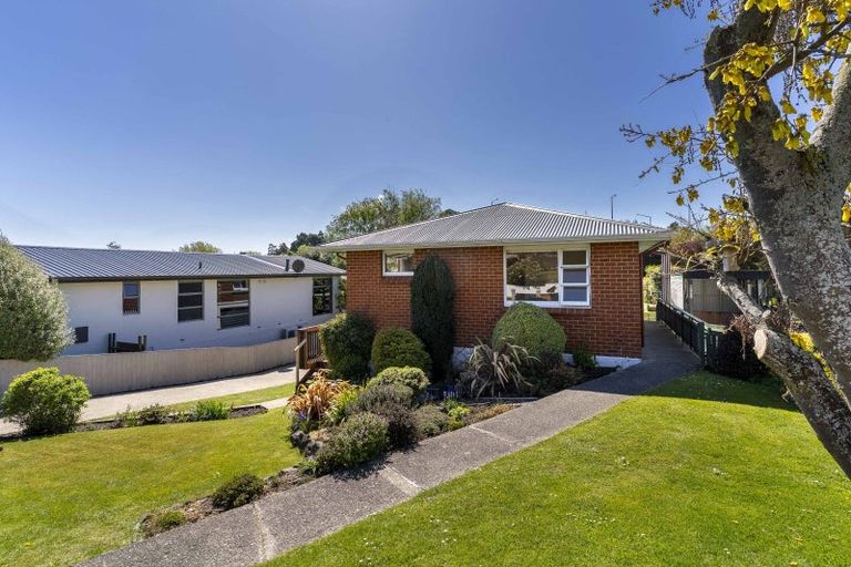 Photo of property in 11 Kinmont Crescent, Kinmont Park, Mosgiel, 9024