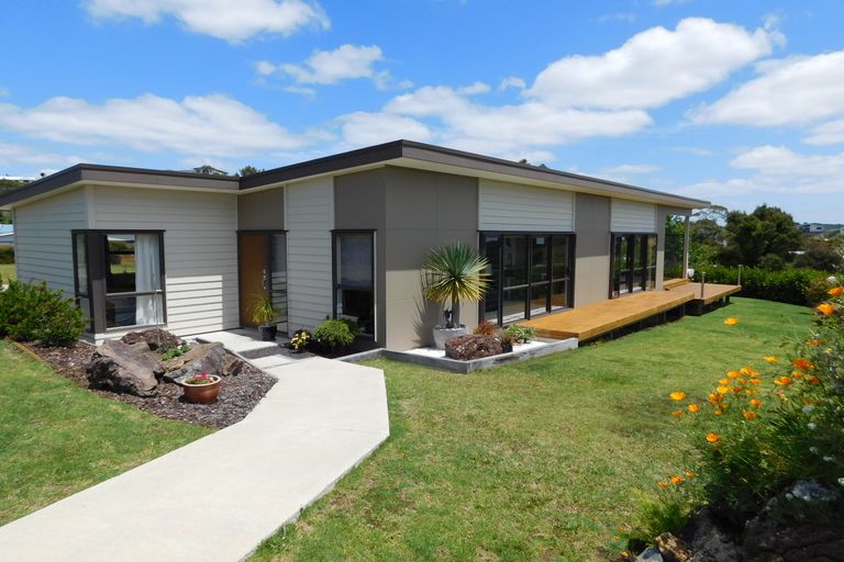 Photo of property in 5 Waterview Place, Haruru, 0204