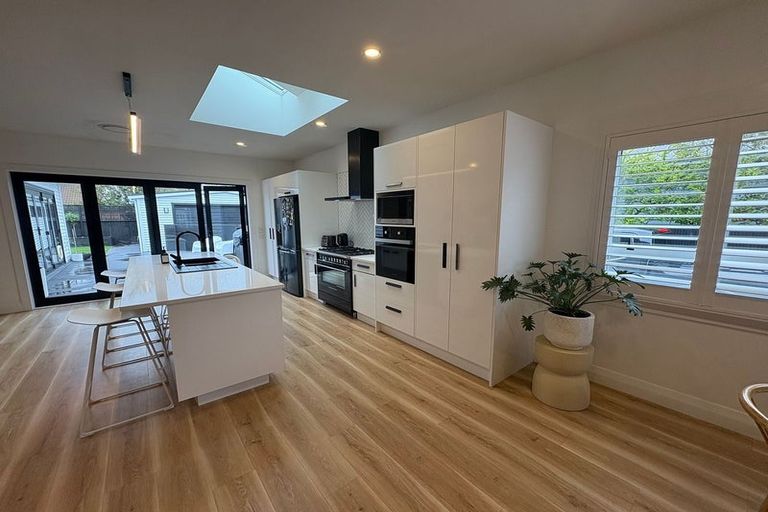 Photo of property in 161 Weston Road, St Albans, Christchurch, 8052