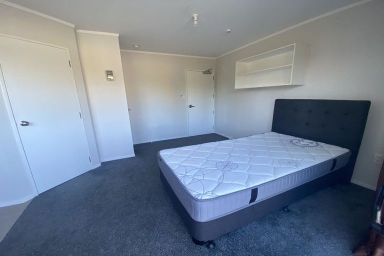 Photo of property in 2 Vine Street, Hillcrest, Hamilton, 3216