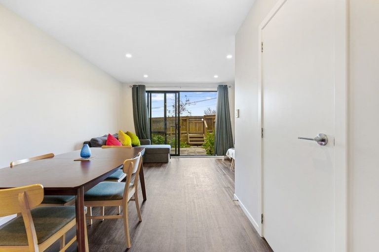 Photo of property in 125b Woodglen Road, Glen Eden, Auckland, 0602