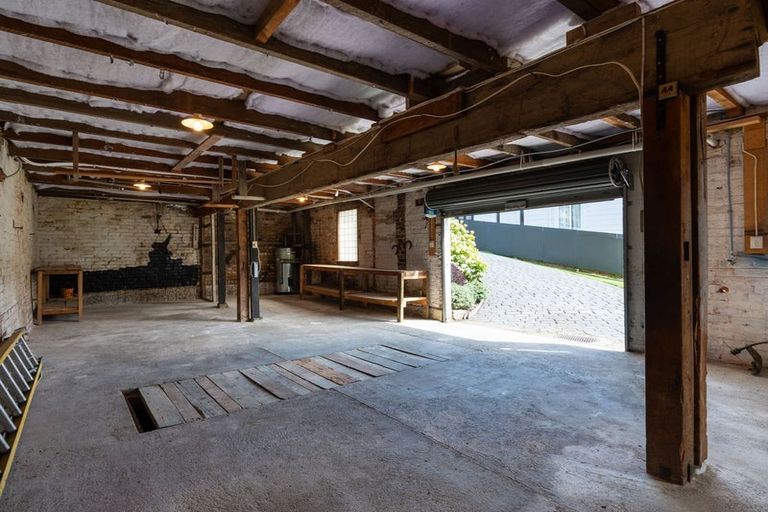 Photo of property in 29 Glen Road, Mornington, Dunedin, 9011