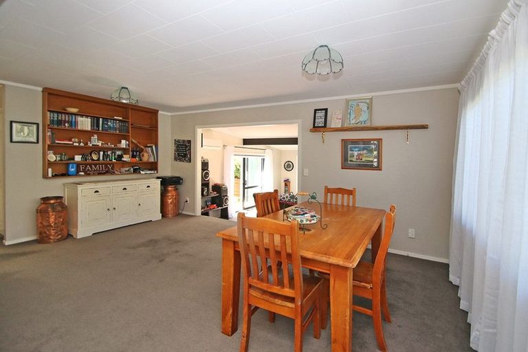 Photo of property in 54 Foster Road, Temple View, Hamilton, 3218