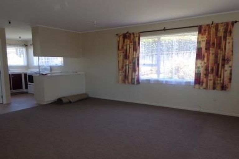 Photo of property in 2/341 Royal Road, Massey, Auckland, 0614