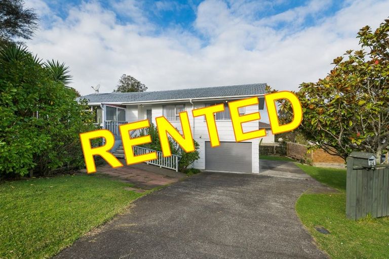 Photo of property in 24 Laurina Road, Sunnynook, Auckland, 0620
