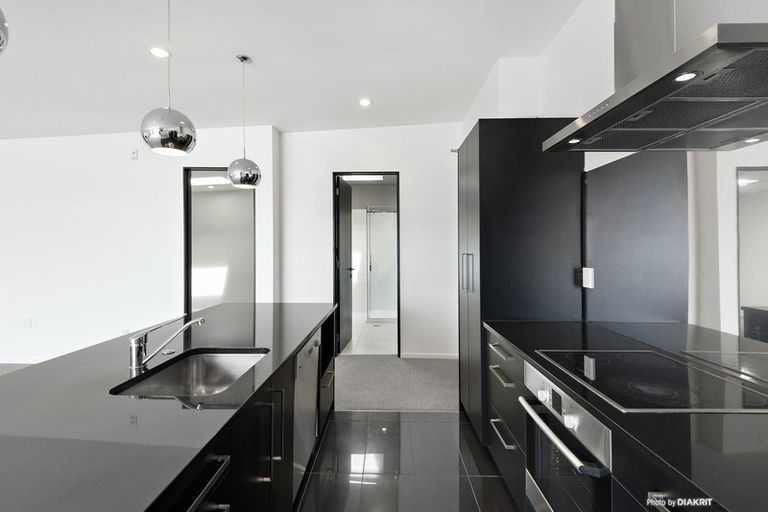 Photo of property in 8 Lipman Street, Mount Victoria, Wellington, 6011