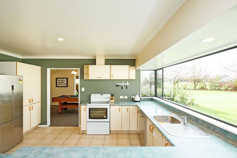 Photo of property in Maddison Apartments, 2/6c Queen Street, Palmerston North, 4410