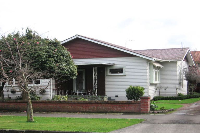 Photo of property in 84 Marne Street, Hokowhitu, Palmerston North, 4410