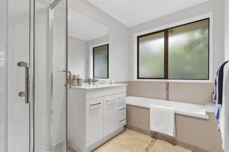 Photo of property in 19a Ranui Avenue, Ranui, Auckland, 0612