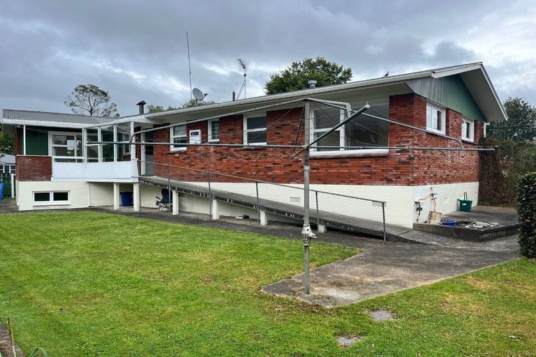 Photo of property in 11 Beverley Crescent, Hillcrest, Hamilton, 3216