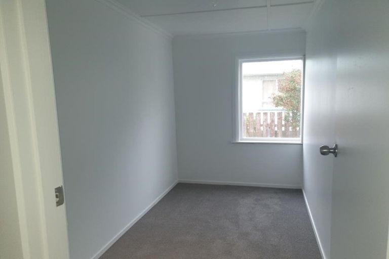Photo of property in 2 Ruapehu Street, Castlecliff, Whanganui, 4501